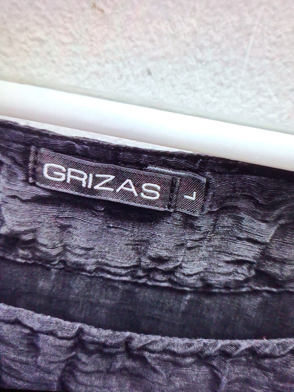 Grizas Textured Scoop-Neck Tunic in Black with Purple Sheen - Picture 5 of 6